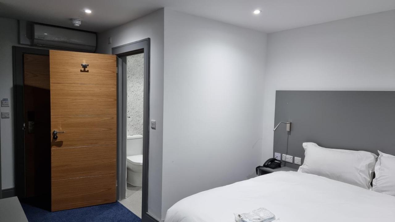 Dreams Hotel - Park View Barking  Exterior photo